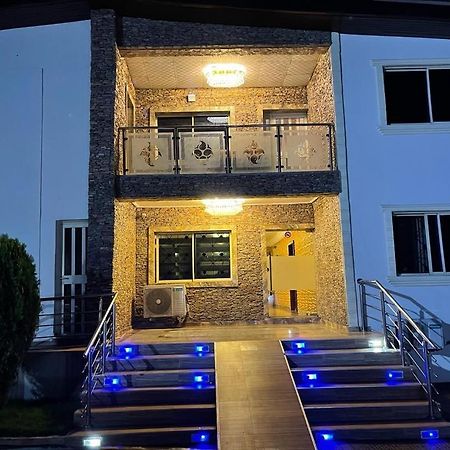 Royal Marquis Hotel Ibadan Buitenkant foto